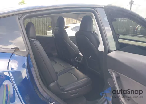 2024 Tesla Model Y Long Range Dual Motor All-Wheel Drive из США, поврежденный, VIN 7SAYGAEE7RF156787